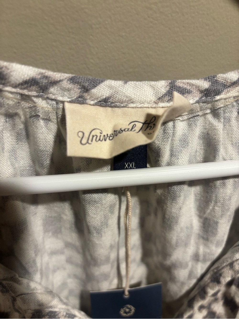 Universal Thread Light Gray & White Patterned Top - Picture 3 of 4